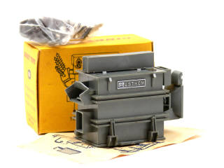 Lot 984 - DINKY TOYS (FRANCE) (1)