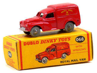 Lot 1033 - DINKY TOYS (GB) (1)