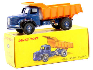 Lot 967 - DINKY TOYS (FRANCE) (1)