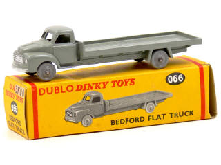 Lot 1035 - DINKY TOYS (GB) (1)