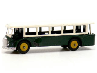 Lot 928 - DINKY TOYS (FRANCE) (1)