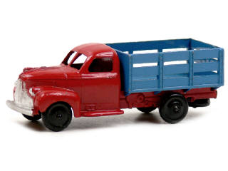 Lot 916 - DINKY TOYS (FRANCE) (1)