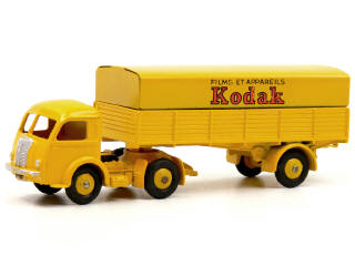 Lot 952 - DINKY TOYS (FRANCE) (1)