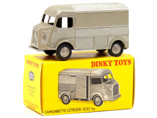 Lot 945 - DINKY TOYS (FRANCE) (1)