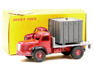 Lot 970 - DINKY TOYS (FRANCE) (1)