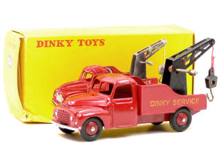 Lot 976 - DINKY TOYS (FRANCE) (1)