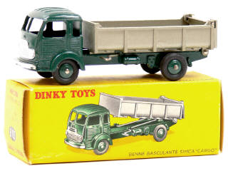 Lot 963 - DINKY TOYS (FRANCE) (1)