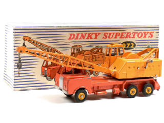 Lot 184 - DINKY TOYS (FRANCE) (1)