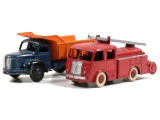 Lot 190 - DINKY TOYS (FRANCE) (2)