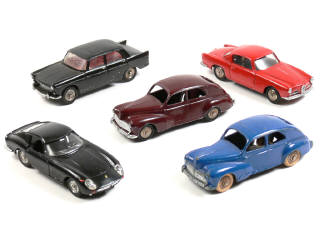 Lot 221 - DINKY TOYS (FRANCE) (5)