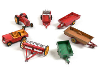 Lot 258 - DINKY TOYS (GB) (6)