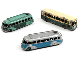 Lot 194 - DINKY TOYS (FRANCE) (3)