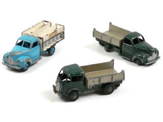 Lot 198 - DINKY TOYS (FRANCE) (3)