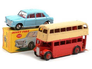 Lot 228 - DINKY TOYS (GB) (2)