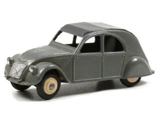 Lot 318 - DINKY TOYS (FRANCE) (1)