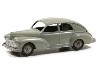 Lot 317 - DINKY TOYS (FRANCE) (1)