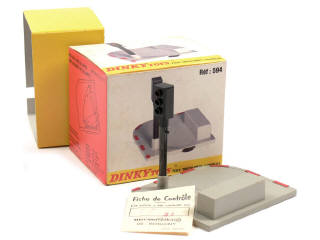 Lot 357 - DINKY TOYS (FRANCE) (1)