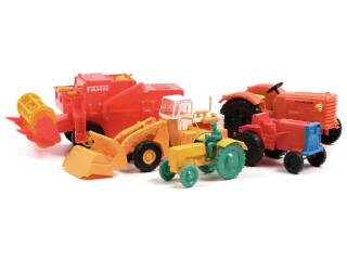 Lot 734 - DIVERS (5)