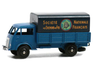 Lot 620 - DINKY TOYS (FRANCE) (1)