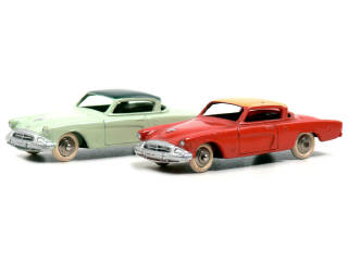 Lot 679 - DINKY TOYS (FRANCE) (2)