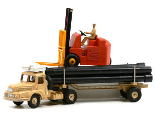 Lot 694 - DINKY TOYS (FRANCE) (2)