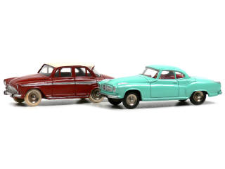 Lot 682 - DINKY TOYS (FRANCE) (2)