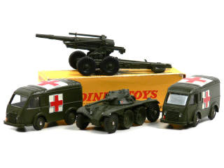 Lot 698 - DINKY TOYS (FRANCE) (4)