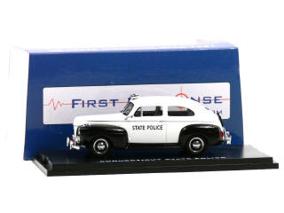 Lot 723 - FIRST RESPONSE REPLICAS (USA) (1)