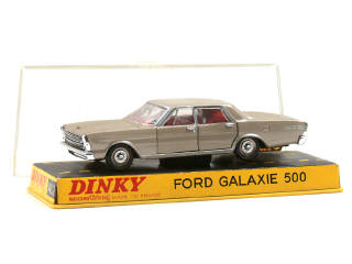 Lot 284 - DINKY TOYS (FRANCE) (1)