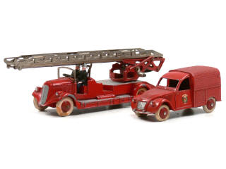 Lot 353 - DINKY TOYS (FRANCE) (2)