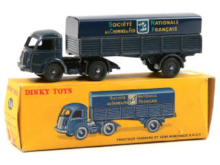 Lot 301 - DINKY TOYS (FRANCE) (1)