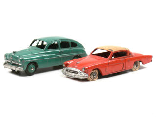 Lot 346 - DINKY TOYS (FRANCE) (2)