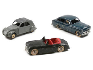 Lot 373 - DINKY TOYS (FRANCE) (3)