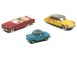 Lot 374 - DINKY TOYS (FRANCE) (3)