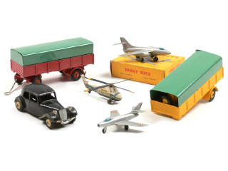 Lot 408 - DINKY TOYS (FRANCE) (6)