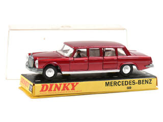 Lot 490 - DINKY TOYS (GB) (1)