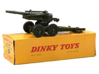 Lot 329 - DINKY TOYS (FRANCE) (1)