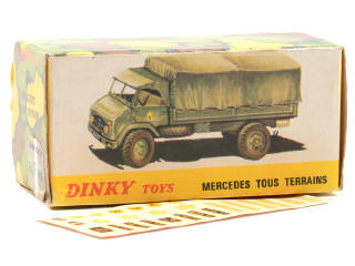 Lot 319 - DINKY TOYS (FRANCE) (1)