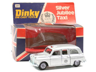 Lot 494 - DINKY TOYS (GB) (1)