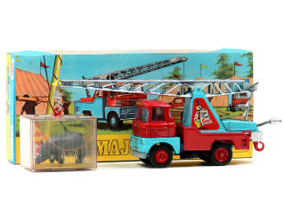 Lot 196 - CORGI TOYS (GB) (1)