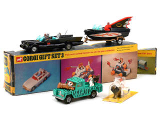 Lot 870 - CORGI TOYS (GB) (2)