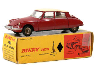 Lot 1084 - DINKY TOYS (FRANCE) (1)