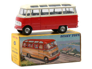 Lot 1160 - DINKY TOYS (FRANCE) (1)