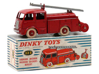Lot 1140 - DINKY TOYS (FRANCE) (1)