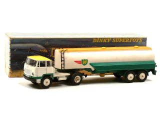 Lot 1182 - DINKY TOYS (FRANCE) (1)