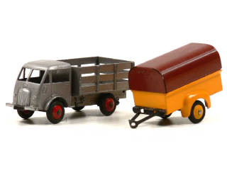 Lot 1217 - DINKY TOYS (FRANCE) (2)