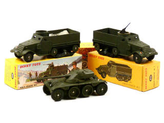 Lot 1215 - DINKY TOYS (FRANCE) (3)