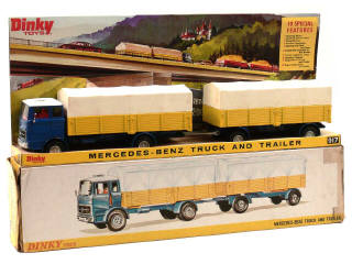 Lot 1387 - DINKY TOYS (GB) (1)