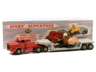 Lot 1366 - DINKY TOYS (GB) (1)