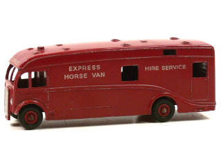 Lot 1362 - DINKY TOYS (GB) (1)
